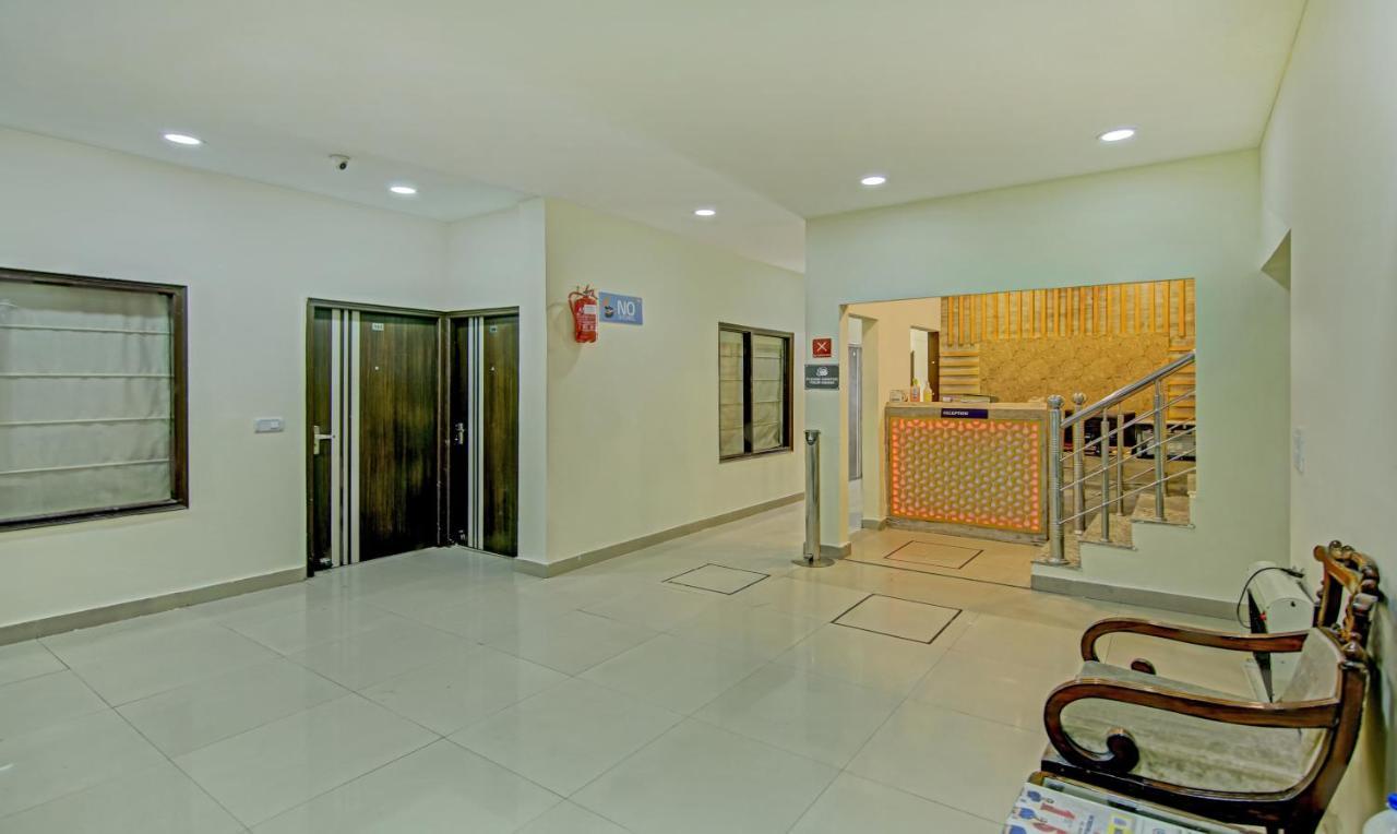 Hotel Treebo Trend Benz Chandīgarh Exterior foto