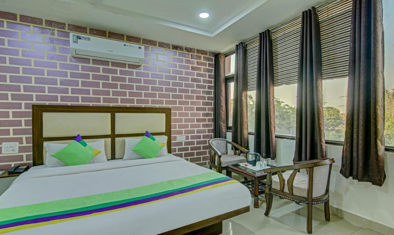 Hotel Treebo Trend Benz Chandīgarh Exterior foto