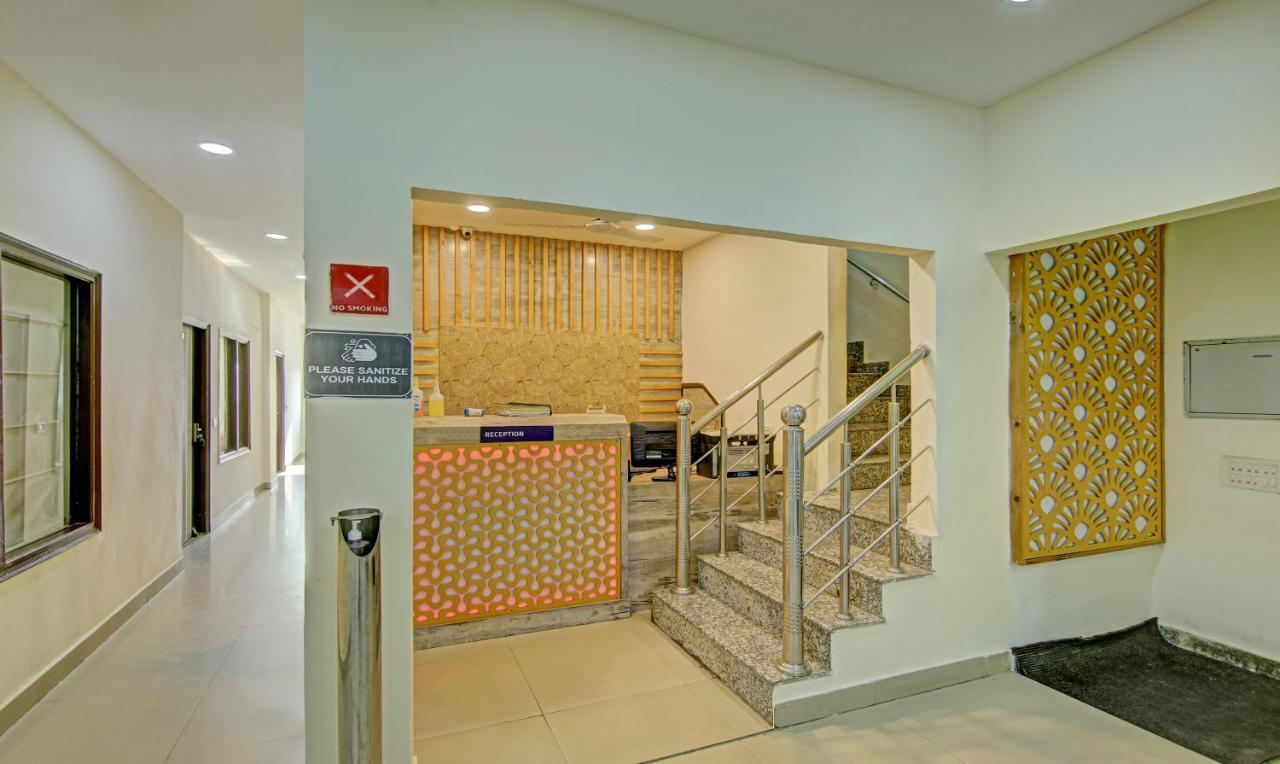 Hotel Treebo Trend Benz Chandīgarh Exterior foto