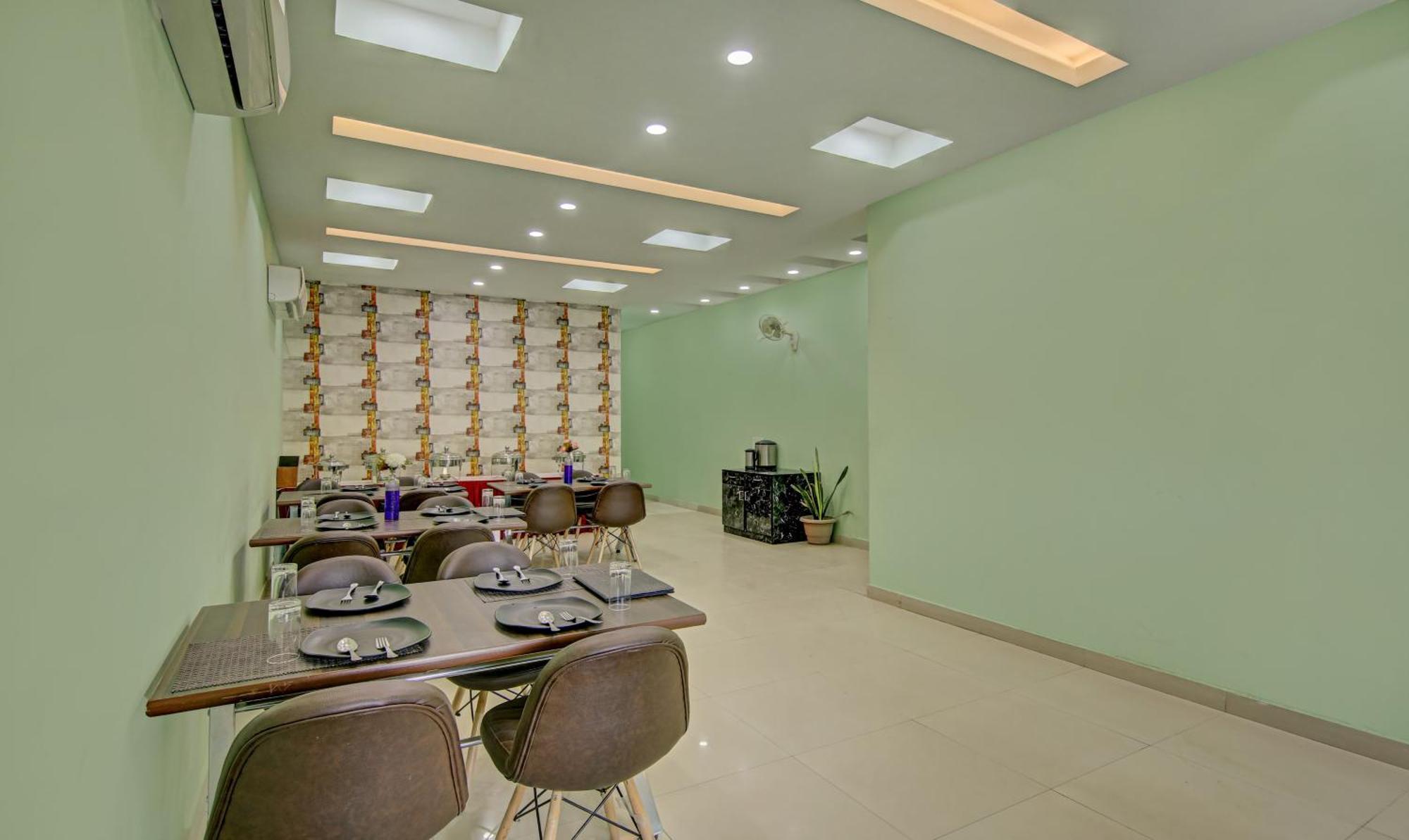 Hotel Treebo Trend Benz Chandīgarh Exterior foto