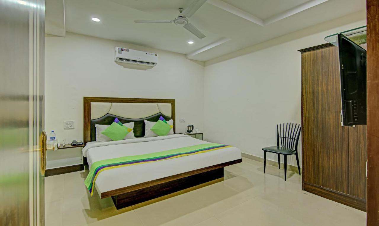 Hotel Treebo Trend Benz Chandīgarh Exterior foto