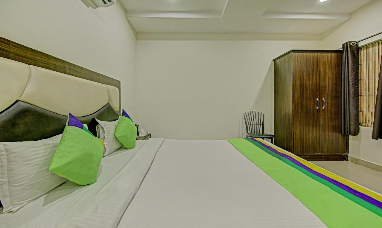 Hotel Treebo Trend Benz Chandīgarh Exterior foto