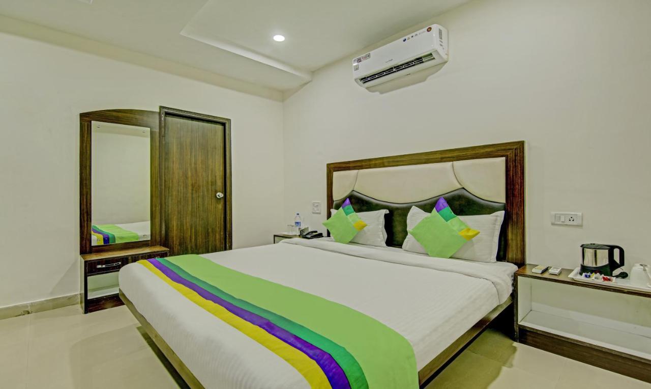Hotel Treebo Trend Benz Chandīgarh Exterior foto