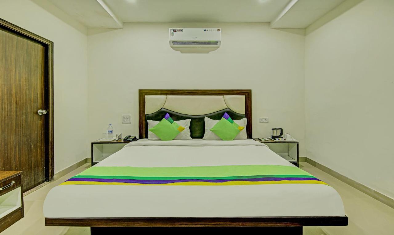 Hotel Treebo Trend Benz Chandīgarh Exterior foto